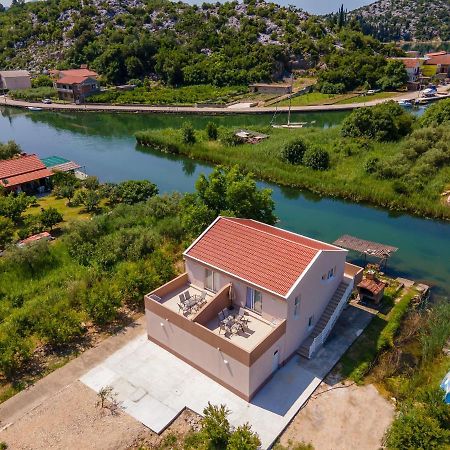 Apartmani Mostina Near River Плоче Екстер'єр фото