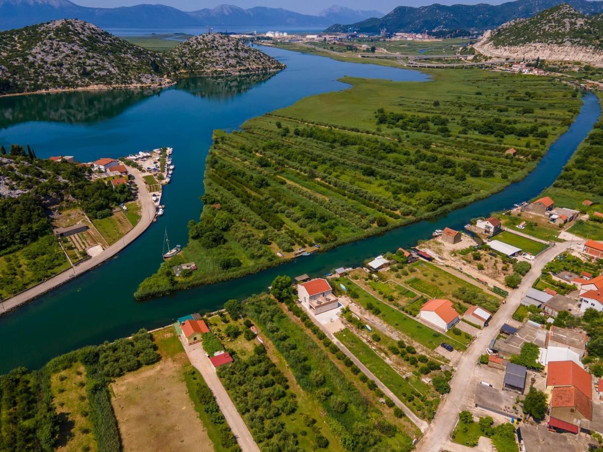 Apartmani Mostina Near River Плоче Екстер'єр фото